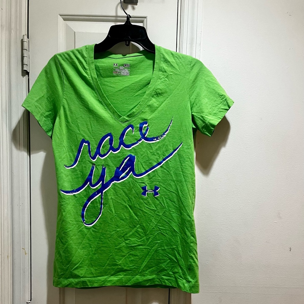 Under Armour Women's Green V-Neck Race Ya T—Shirt